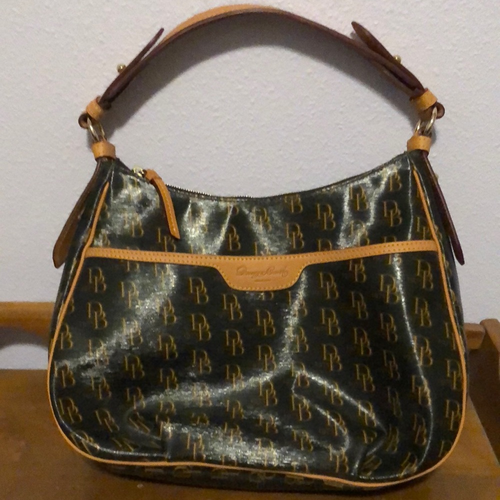 Like new Dooney and Bourke only used once. Perfect condition